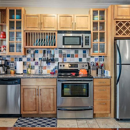 Вілла Wine-Dine-Sunshine Cozy Flat In The Heart Of Dtsp Сент-Пітерсбург Екстер'єр фото